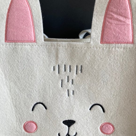 Paper Source Bunny Felt CRAFT Tote Bag, 10"x10" White/Pink Bunny Party Gift Bag - Picture 15 of 16